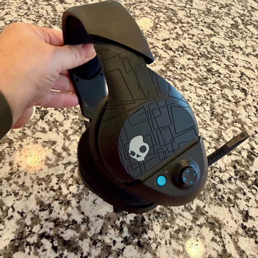 Skullcandy PLYR 1 Wireless Gaming Headset With Microphone Black Blue